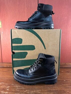 Kamik men's black leather winter boots Size US 8